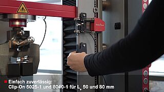 Nasazovací průtahoměr (clip-on): Měření deformace při zkoušce tahem slitin kovů podle EN ISO 6892